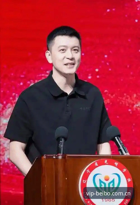 老用户分析杨鸣点评世界杯前锋，用贝博体育官网做数据对比后有了新判断